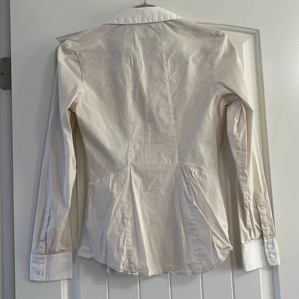 Express Essential Shirt - Picture 2 of 4